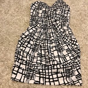 Black and white metropark dress xs